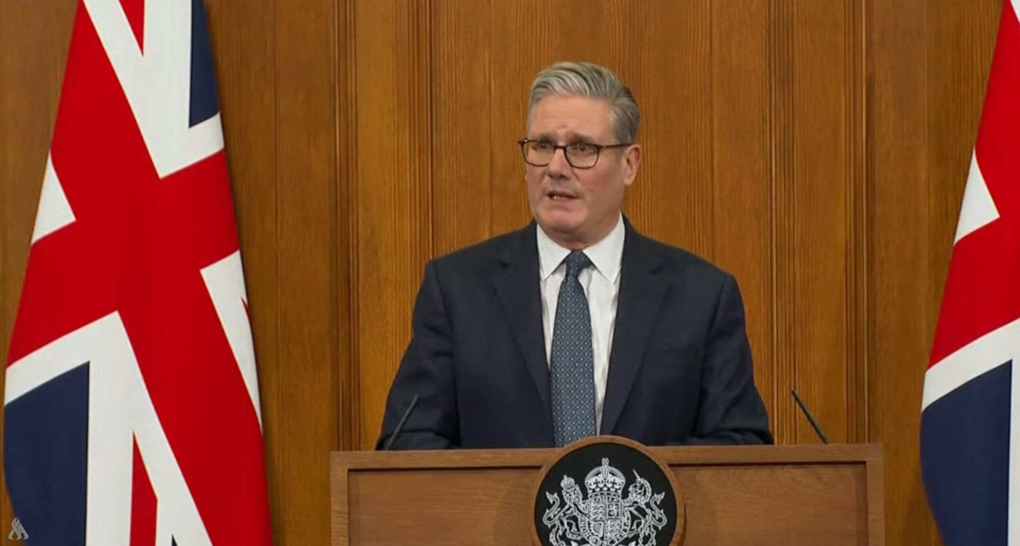 رئيس الوزراء البريطاني: مستمرون في إجلاء المواطنين من الشرق الأوسط