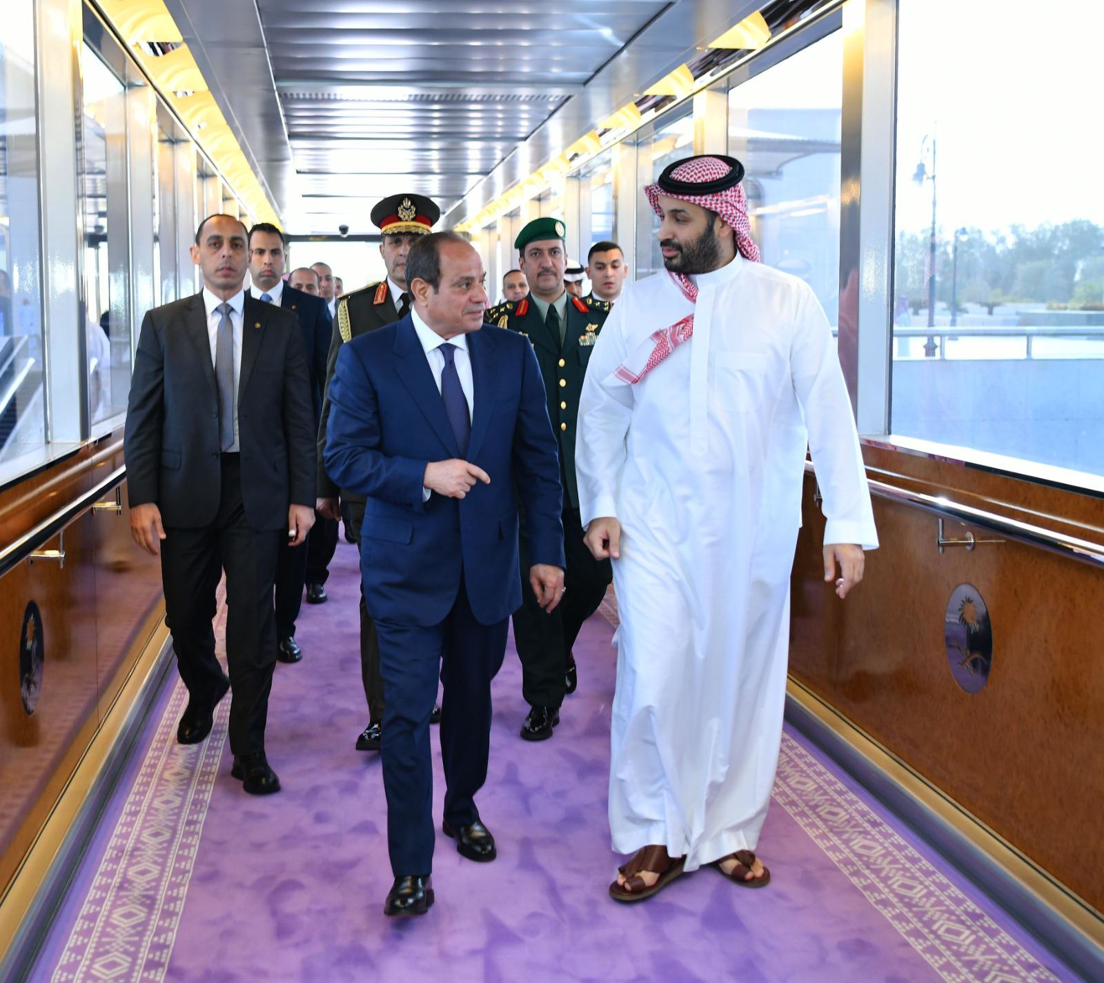 لقاء السيسي ومحمد بن سلمان.. ولي العهد السعودي يصل القاهرة في زيارة عمل رسمية