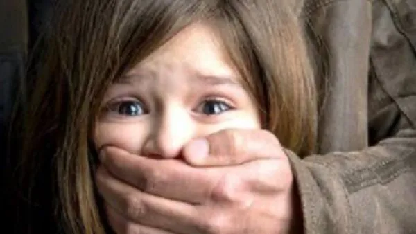 فضيحة مؤسفة بالعياط.. أب في الأربعين يتعدى على ابنته خلال غياب الأم