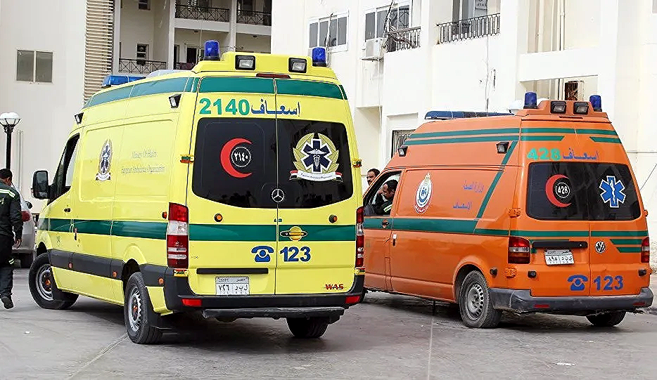 مصرع طفل وإصابة شاب في تصادم دراجتين ناريتين أعلى كوبري طهطا بسوهاج