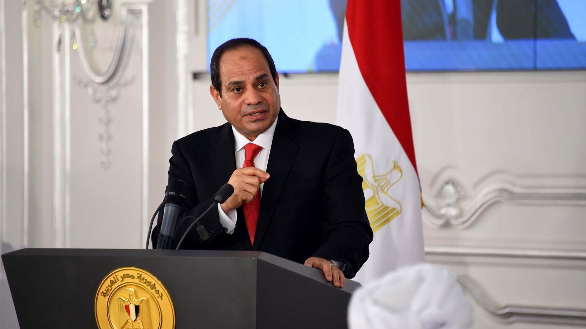 خلال اتصال هاتفي.. السيسي وماكرون يشددان على دعم جهود السلم في الشرق الأوسط