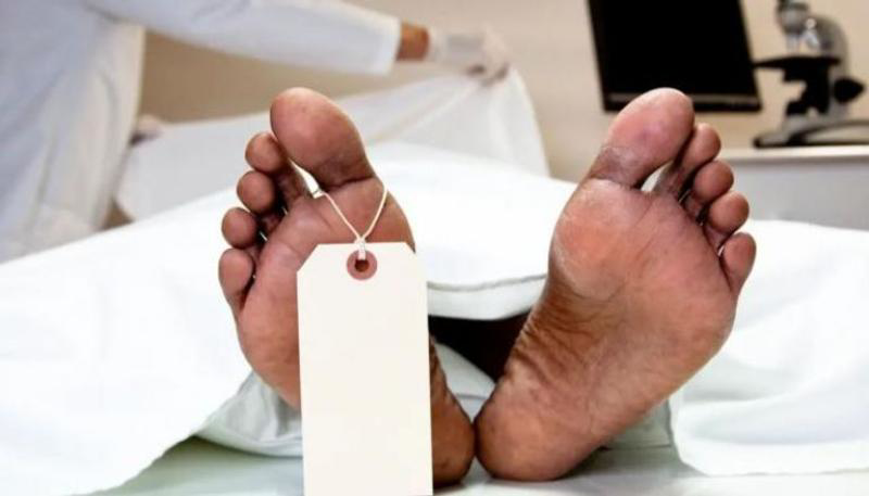 جريمة أسرية مروعة بسوهاج.. شاب ينهي حياة والدته ذبحًا