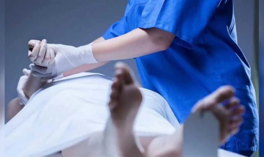 جريمة داخل عش الزوجية.. سيدة تقتل زوجها طعنًا بالمقص في البحيرة