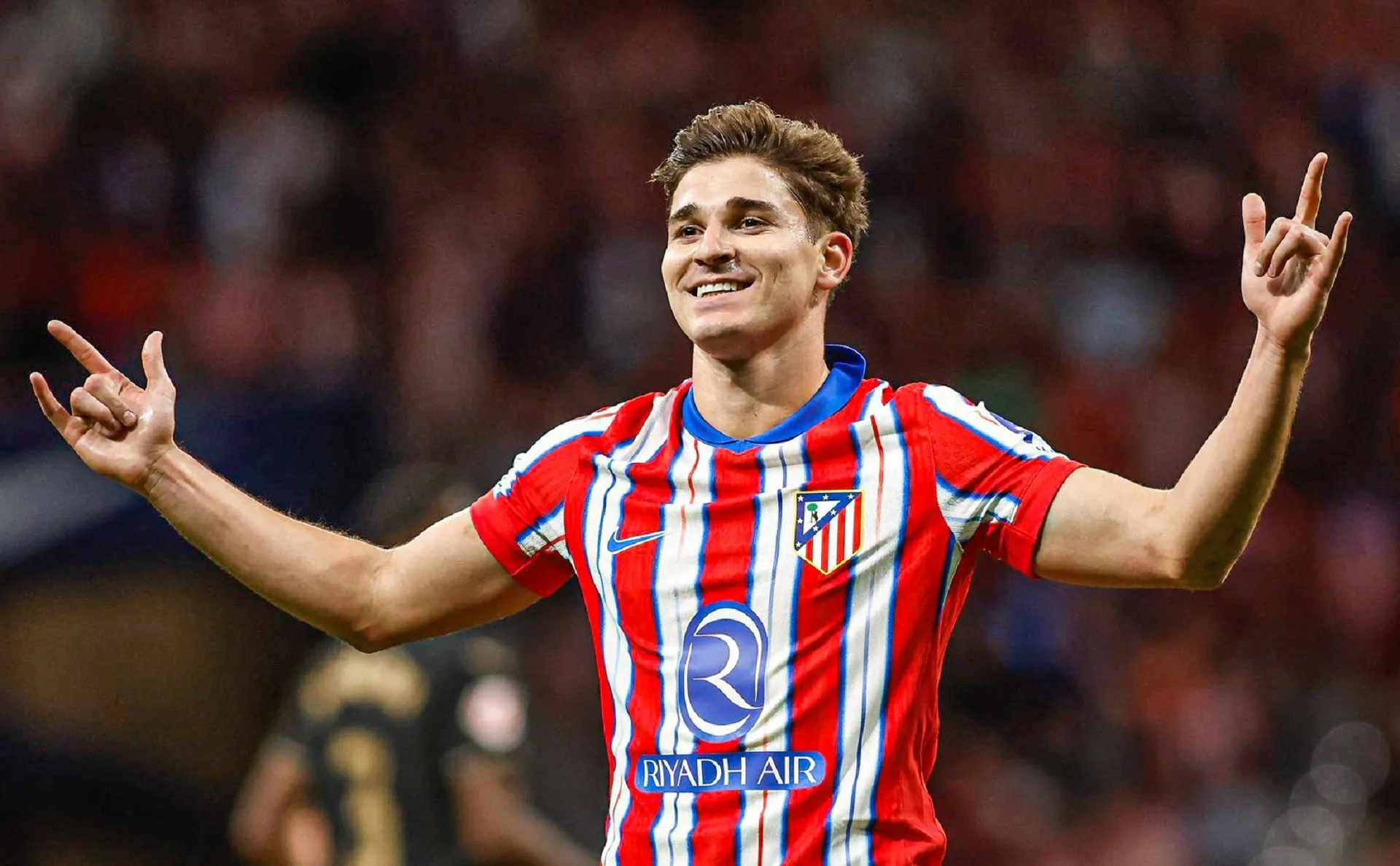 الصيف الحاسم: أتلتيكو مدريد يفكر في بيع جوليان ألفاريز لتمويل مرحلة جديدة