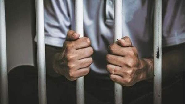 السجن المشدد 6 سنوات لعامل بتهمة الاتجار في الشابو والحشيش بسوهاج