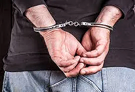 جريمة بشعة في الضواحي.. إحالة قاتل شاب للمفتي بعد معركة طعنات