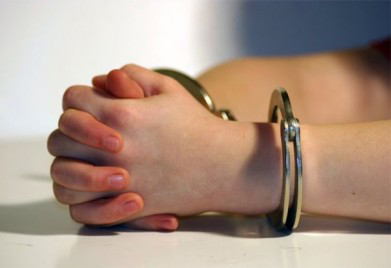 السجن المؤبد لمحفظ قرآن لاتهامه بالتعدي على طفلة في الغربية