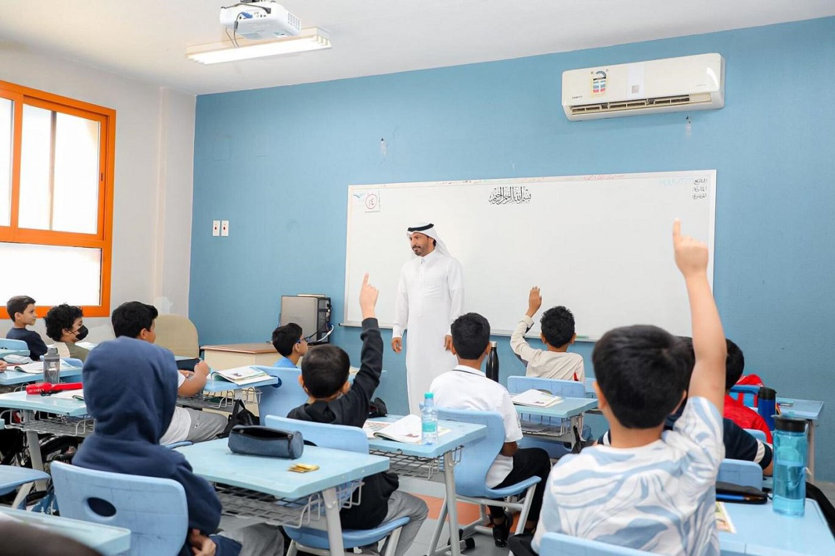 تفاصيل بقاء المعلمين في الخدمة بعد التقاعد وفقًا لضوابط التعليم